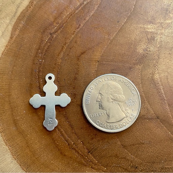 RETIRED James Avery “Small Chased Bottonnee” Cross, Sterling Silver - Picture 2 of 2